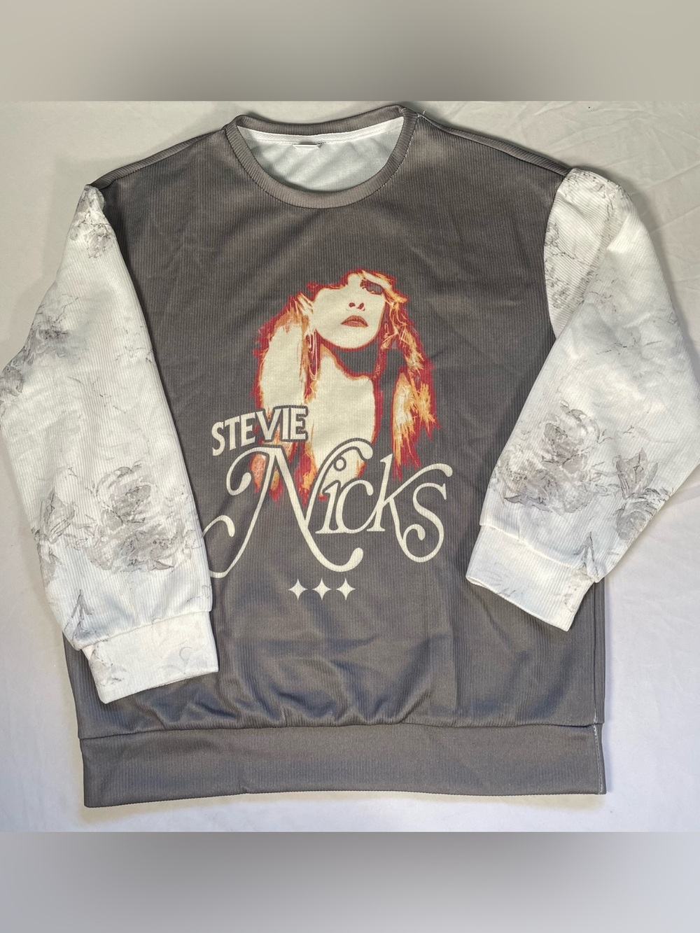 Stevie Nicks Graphic Crewneck Sweatshirt - Size M | Ribbed Gray & Floral Sleeves